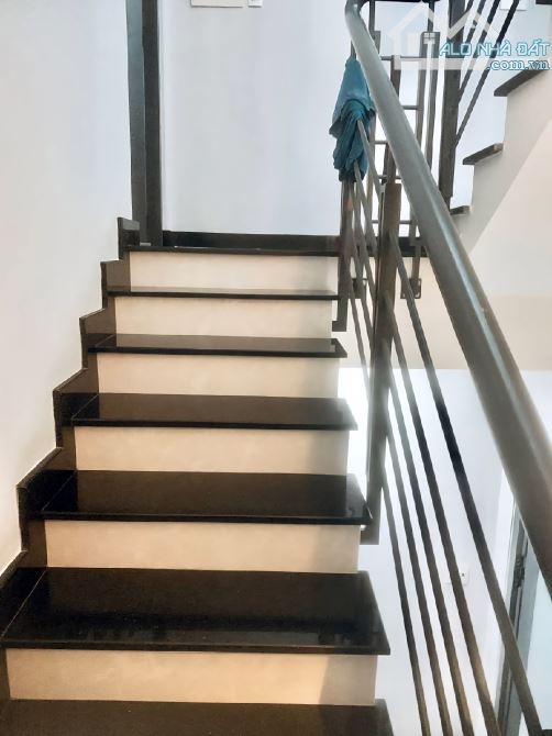 NHÀ 3 TẦNG - 45M² - GẦN AEON MALL TÂY THẠNH - TÂN PHÚ - GIÁ NHỈNH 4.X TỶ - 2