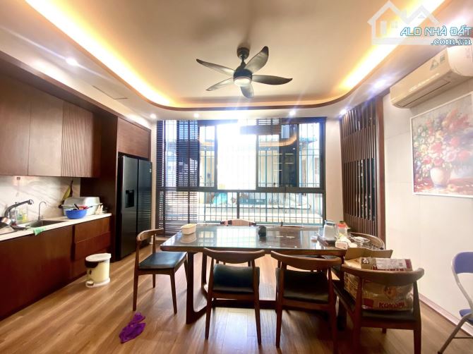 Chính chủ bán nhà 6 tầng, thang máy,100m, ở sướng, kinh doanh đỉnh cao, Tổng Cục V - 2