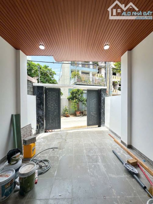 Bán nhà 1 trệt 2 lầu sổ riêng thổ cư p. Hoá An - 2