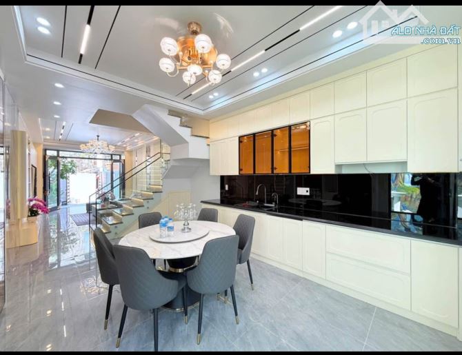 Bán nhà 4 tầng 108m phố Tô Hiệu. Xây mới cực đẹp - 2
