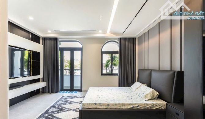 NHÀ ĐẸP THIẾT KẾ HIỆN ĐẠI CÓ THANG MÁY KĐT VCN - 2