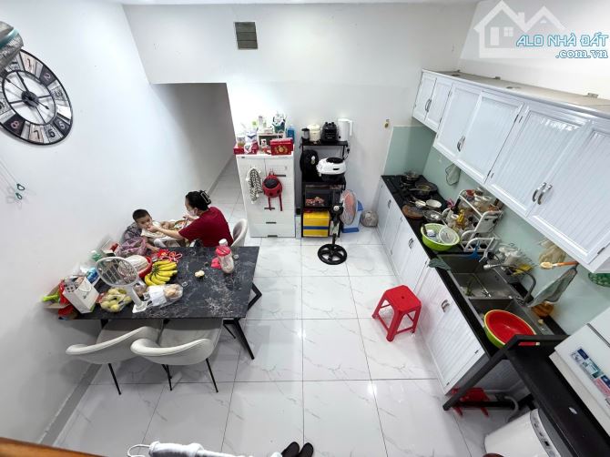 Nguyễn Duy Cung - Gò Vấp - 69m2 - 2 Tầng - 4.5 tỷ - Hẻm Ô tô - Hoàn công - SHR - 5
