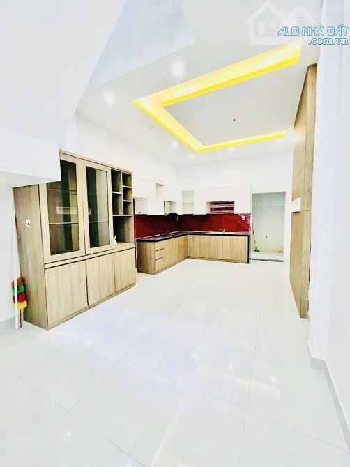 Mặt tiền Phố Ẩm Thực CXPL B - 4x18m - 4 tầng - Nhà mới - Kinh doanh sầm uất - 2
