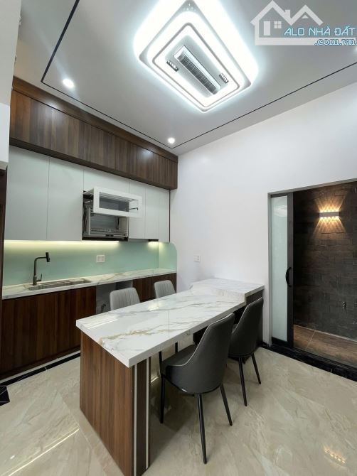 NHÀ 4,5 TẦNG THANG MÁY – TDC HOA QUẢ, HỒNG BÀNG - 2
