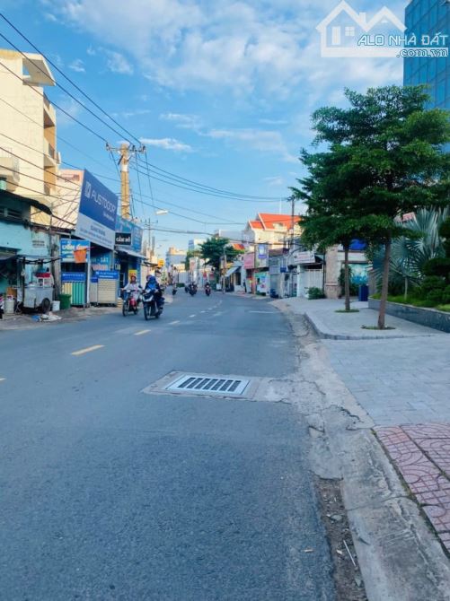 Cực hiếm! Mặt tiền Tăng Nhơn Phú B 166m² – CHDV 5 tầng – dòng tiền 80tr/th ~6.7%/năm – - 2