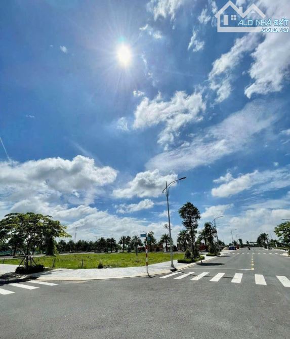 Bán đất nền Long Thành - Cách Sân Bay 5km - Pháp lý chuẩn - Giá 13triệu/m2 - 2