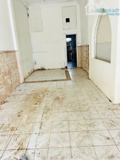 CHO THUÊ NHÀ 3 TẦNG KIỆT OTO BÀ TRIỆU, TP HUẾ - 2