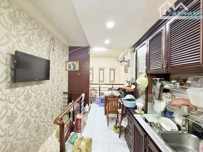 HÀNG HIẾM - NHÀ 4 TẦNG HẺM XE TẢI - NGANG KHỦNG 5.5M - - 2
