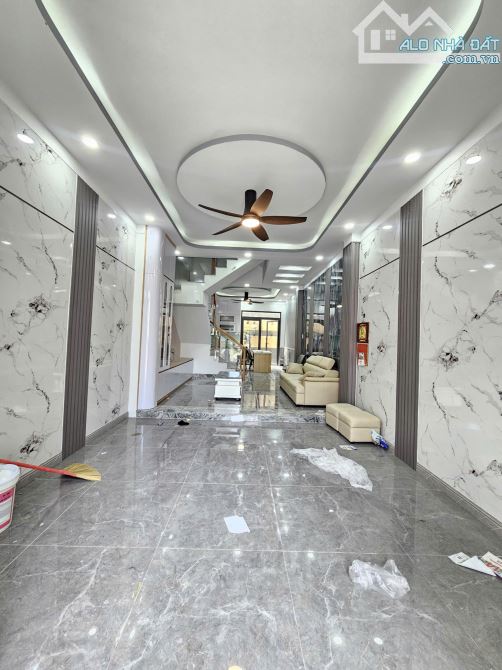 Bán nhà 1 trệt 2 lầu KDC Phú Hồng Thịnh 8, p.Bình Chuẩn, Tp.Thuận An - 2