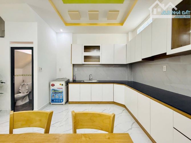 Bán nhà hẻm 1/, 51.2m2 ngay Hồ Văn Huê, Phú Nhuận. Giá: 4 Tỷ 225. SHR, hẻm xe hơi 5m - 2