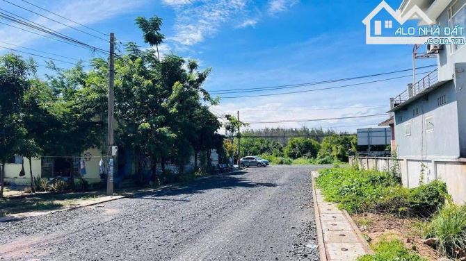 🌊 Bán gấp lô góc 2 mặt tiền view biển Lộc An – full thổ cư, chỉ 963 triệu - 2