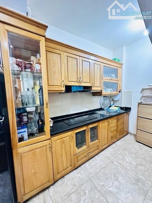🏡NHÀ ĐẸP TRUNG TÂM CẦU GIẤY✅NHÀ ĐẸP Ở NGAY✅ĐẦY ĐỦ CÔNG NĂNG✅SỔ ĐỎ HOA HẬU  CHÍNH CHỦ SẴN - 2