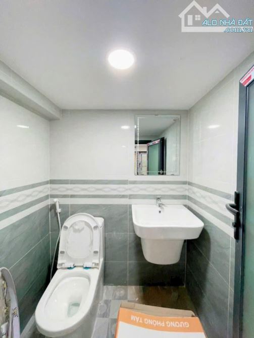 CÁCH MẶT TIỀN ĐOÀN VĂN BƠ 20m - NHÀ 4 TẦNG KIÊN CỐ CHỈ 4Tỷ850 - 2