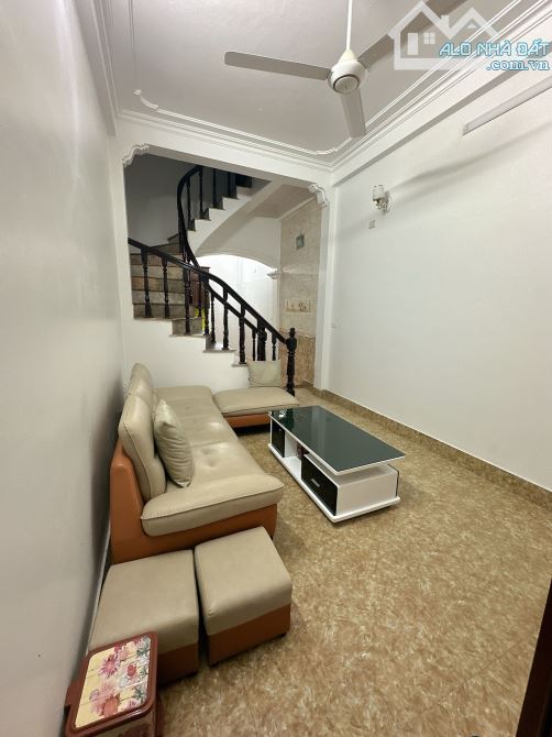 Bán nhà Phan Đình Giót, ngõ thông ô tô qua nhà, 35m² - 8,85 tỷ. - 2
