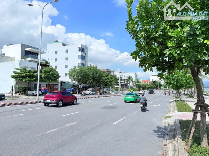 Bán đất mặt tiền Nguyễn Tất Thành - 2