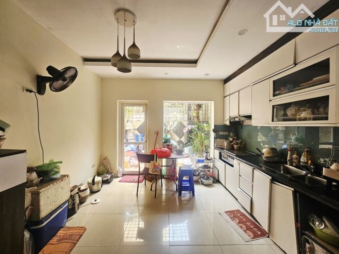 Bán nhà Âu Cơ 105m, 5 Tầng, MT 4.2M giá chỉ 17 tỷ - 2