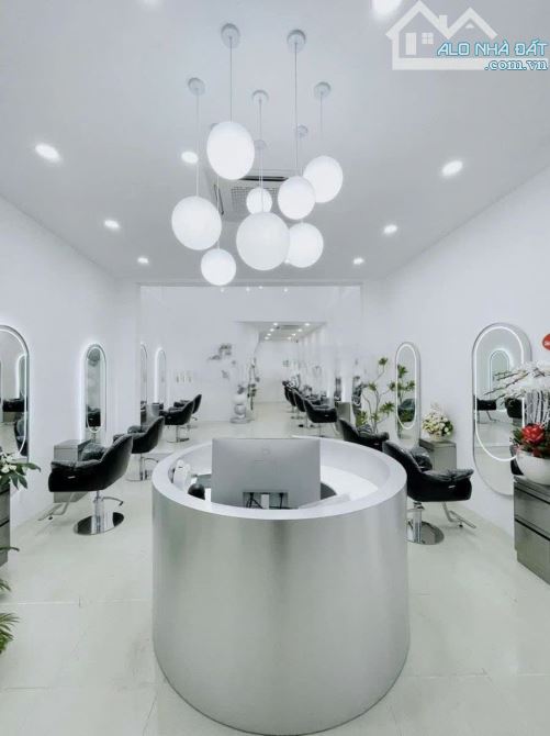 Nhà MT Nơ Trang Long 6x12m Trệt.3L Trông suốt.4wc.Tốt Spa.Shop - 2