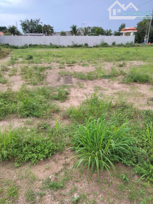 Bán lô 2 Nguyễn Tuân, Hắc Dịch, Phú Mỹ, Vũng Tàu diện tích khủng 200M2, Thổ Cư chỉ 1.5 tỷ - 2
