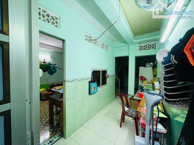 Nhà hẻm ô tô Nguyễn  Khanh Phước Hải dt 70m2 ngang 5m cách Lê Hồng Phong 100m - 2