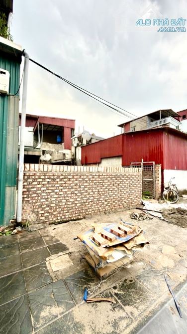 Bán Gấp Mảnh Đất Quân Long Biên chỉ hơn 11 tỷ 58m2-Măt Tiền 6m-Ô TÔ TRÁNH-VĨA HÈ-PHÁP LÝ - 2