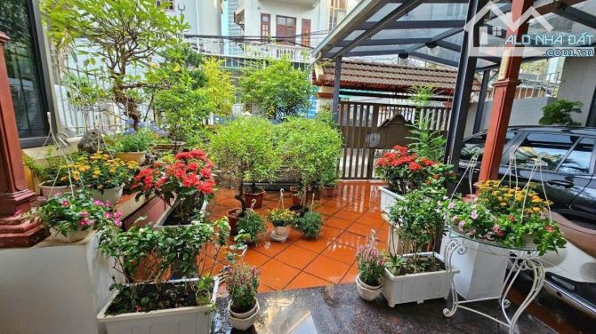 bán nhà BÁN ĐẤT PHÚ THƯỢNG - TÂY HỒ 141M x 2 TẦNG - MT 8M - LÔ GÓC 3 MẶT NGÕ - Ô TÔ TRÁNH - 2
