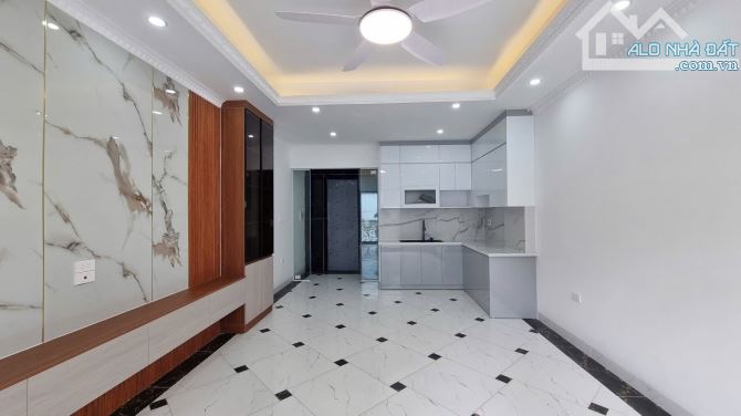 Nhà phố Tư Đình 50X6T, thang máy, lô góc, ô tô tránh, Full nội thất, giá đầu tư 15.5 tỷ. - 2