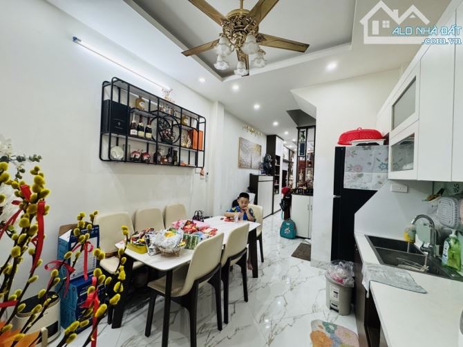 BÁN NHÀ MINH KHAI, 15M RA MẶT PHỐ MINH KHAI, Ô TÔ DỪNG ĐỖ, DT 48M2, GIÁ 9.6 TỶ - 2