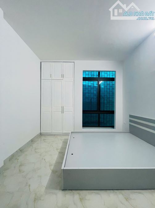 Siêu phẩm phố Chùa Láng, Đống Đa, 40m2, 7 phòng cho thuê, chỉ 9,3 tỷ - 2