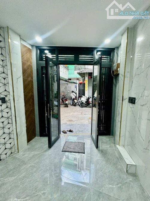 NHÀ MỚI, NGAY ÂU CƠ – TRƯỚC NHÀ 7M – 3 TẦNG – DT 36M² – CHỈ NHỈNH 2 TỶ - 2
