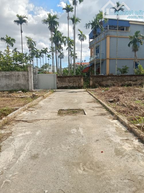 📢 Bán đất trung tâm Lâm Động ngõ oto 1ty1xx - Diện tích: 60m2 , ngang 4,1m - Hướng : Đông - 2