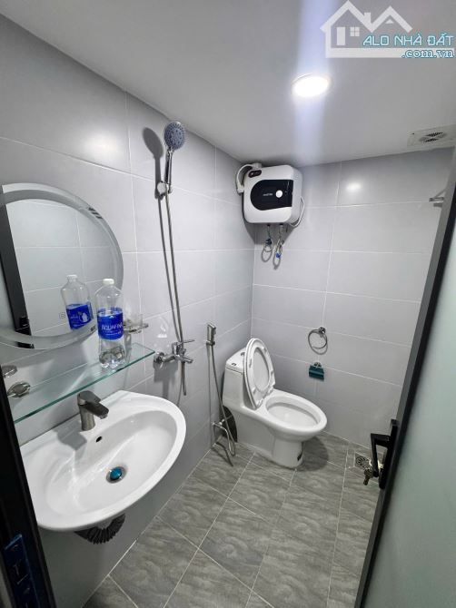 Bán toà nhà chdv 16 phòng ntcc có thang máy chỉ 16.6 tỷ - 2