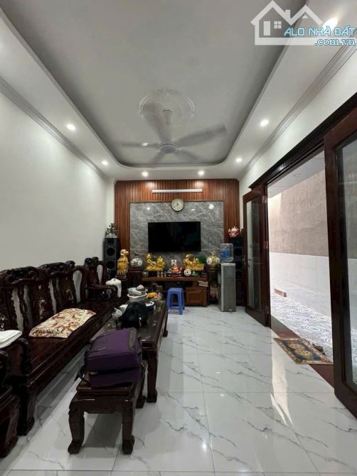 BÁN NHÀ MẶT NGÕ THẠCH BÀN LONG BIÊN NHỈNH 5 TỶ 42m 5 TẦNG Ô TÔ KINH DOANH GẦN TRƯỜNG CẤP 3 - 2