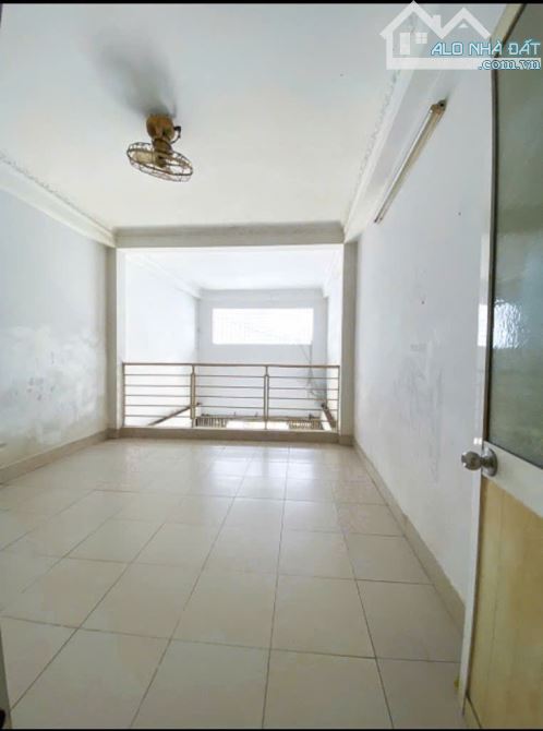 7.6 Tỷ (T. Lượng Tốt), 4 Tầng BTCT, Gần MT ÂU CƠ Tân Bình, 56M2 (4x15m), HẺM XE HƠI, 5 PN - 2