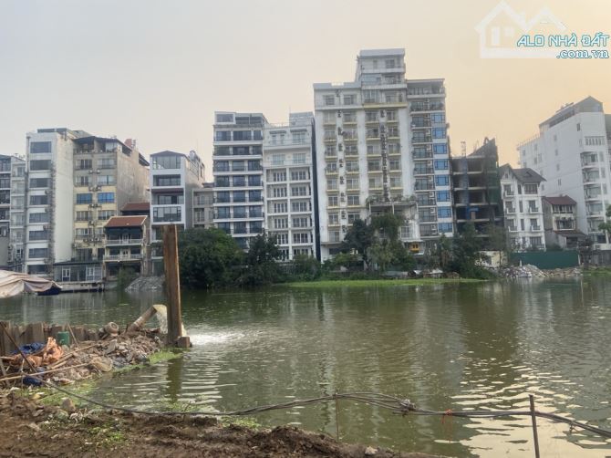 VIEW MẶT HỒ QUẢNG BÁ. LÔ GÓC. GARA Ô TÔ . BỂ BƠI SÂN VƯỜN. DÒNG TIỀN ỔN ĐỊNH . MẶT TIỀN SI - 2