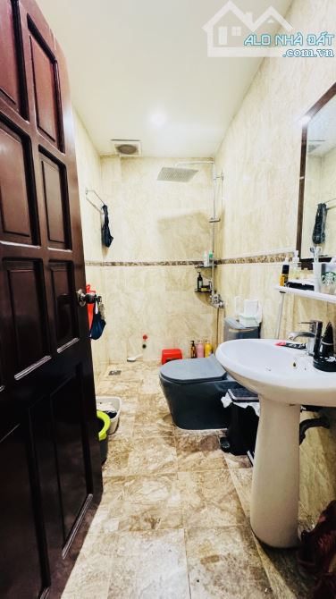 📣 QUẬN 5 – 2 MẶT HẺM THÔNG – XE HƠI VÀO TỚI NHÀ – 43M² – 3 TẦNG BTCT – 3PN – NHỈNH 10 TỶ - 2