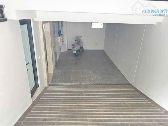 bán nhà Mặt phố Đồng Cổ ( Hoàng Hoa Thám theo sổ) 60m từ T2 70m) 8 Tầng MT 6m 🧧 gia 47 tỷ - 2