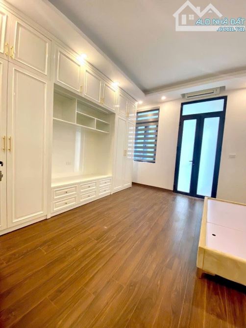 Chỉ 6,6 tỷ lô góc Nguyễn Đức Cảnh mười phút ra Bờ Hồ, ngõ rộng, thoáng, nở hậu, 37m2 - 2