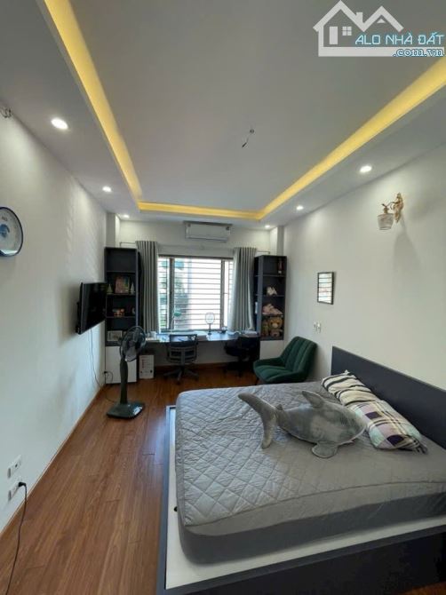 Bán nhà Nguyễn Văn Cừ - Ngô Gia Tự 5 tầng xây chắc - 2