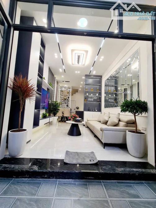 BÁN NHÀ ĐỘI CẤN BA ĐÌNH - DIỆN TÍCH 57M² - MẶT TIỀN 5M - GIÁ 8.8 TỶ! - 2
