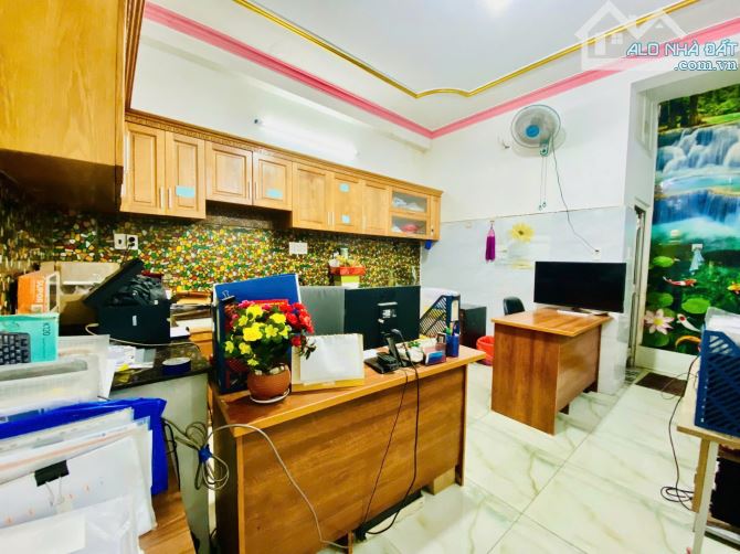 Siêu phẩm hẻm 7m, 1 Trục, Đ Phạm Văn Chiêu DT 4,4x17m, 3 tấm, HĐT 17tr/tháng, giá 7,1 tỷ - 2