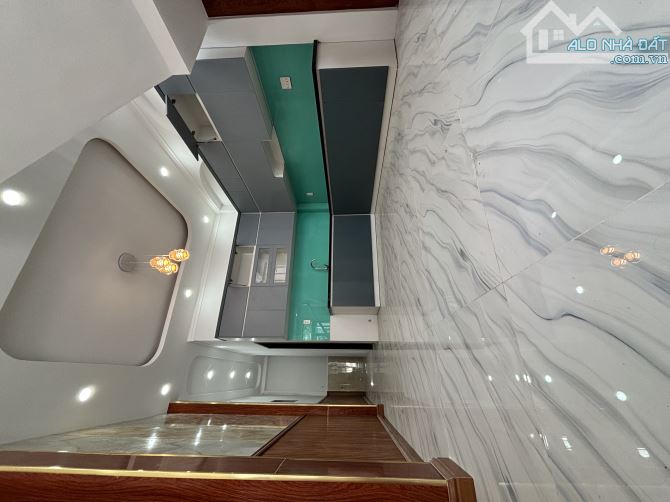 Bán Nhà 2 tầng Dĩ An, 73m2, Xe hơi Đỗ Cửa, sHR, Nhỉnh 4 tỷ - 2