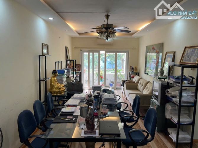 🏡 BÁN CĂN HỘ ĐẸP CT18 – KHU ĐÔ THỊ VIỆT HƯNG, LONG BIÊN  ✨ Diện tích: 90m² – - 2