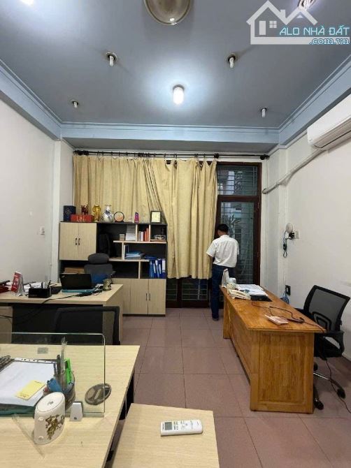 BÁN NHÀ 3 TẦNG KHU DC VIP CỘNG HOÀ, TUYẾN MỚI C12 - 84M2, NGANG HƠN 4M VUÔNG, HẺM 6M - 2