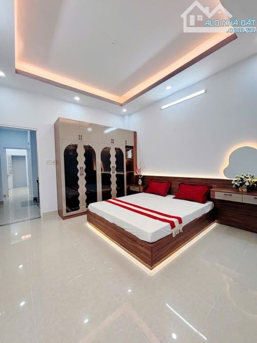 BÁN NHÀ GẦN TÊN LỬA - NGAY HƯƠNG LỘ 2 - 3 TẦNG - 4X15M - HẺM XE TẢI 6M - 6,25 TỶ - 2
