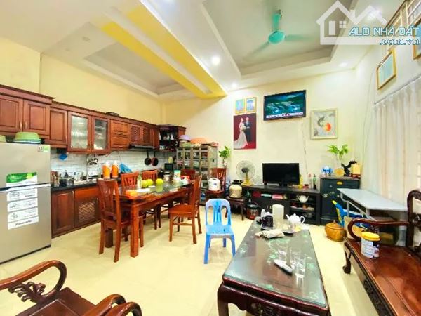 Bán nhà Võ Chí Công giá 7,2 tỷ - 36m2, 5 tầng. Ngõ ô tô. Gần Đường Bưởi, Hoàng Quốc Việt - 2