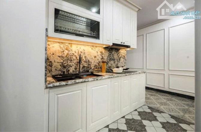 BÁN CC QMS TOP TOWER(TỐ HỮU)TỪ LIÊM,HÔNG GIAN SỐNG SANG TRỌNG,DT68M,2PN,2WC,GIÁ 4,85 TỶ - 2
