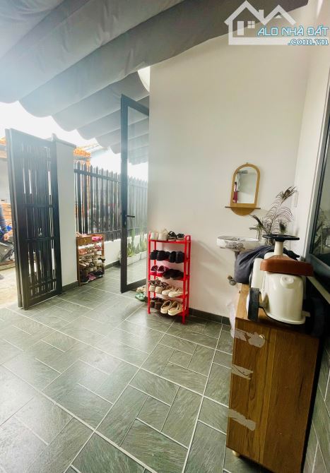 Bán nhanh nhà đẹp hiện đại gần chợ VĨnh Hỉa, hẻm Nguyễn Khuyến, Nha Trang vị trí an cư - 2