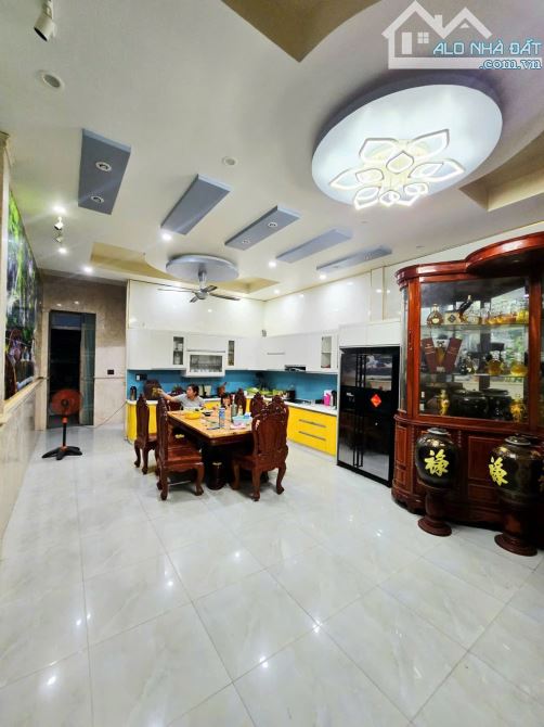 [Long Trường] Nhà phố 118m² – 4 tầng, ngang 5.4m, mặt tiền đường 7, giá chỉ 11 tỷ - 2