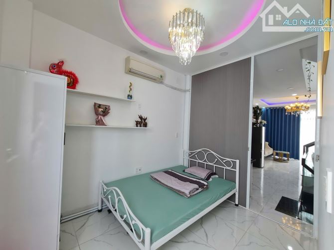 🔥🔥 NHÀ MỚI 3 TẦNG - THIẾT KẾ HIỆN ĐẠI - THÔNG SỐ ĐẸP 57 M² NGANG 4 🚚 ĐƯỜNG 10 M VỈA HÈ - 2