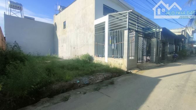 NHÀ ĐẸP + ĐẤT RỘNG-DT: 177,4M-100 THỔ-GIÁ: 3 TỶ 6 - TRUNG TÂM XÓM ĐÌNH, CHỢ BÌNH SƠN - 2